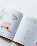 Load image into Gallery viewer, Naj ti povem svojo zgodbo - spominska knjiga starih staršev